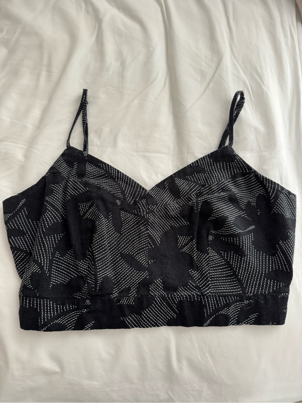 Universal Thread Black Patterned Crop Cami Top